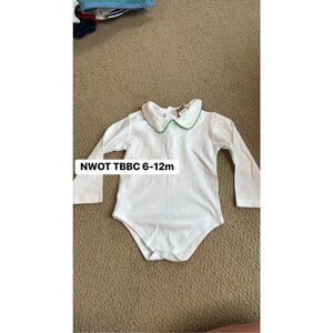 NWOT The Beaufort Bonnet Company green trim 6-12m onesie top